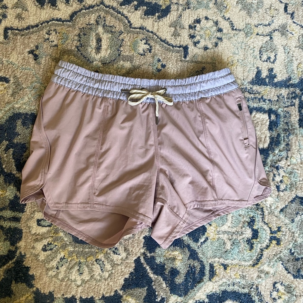 VUORI SHORTS
